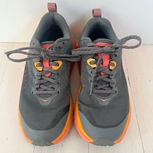 Women's Hoka Challenger ATR 6 size 7 D
